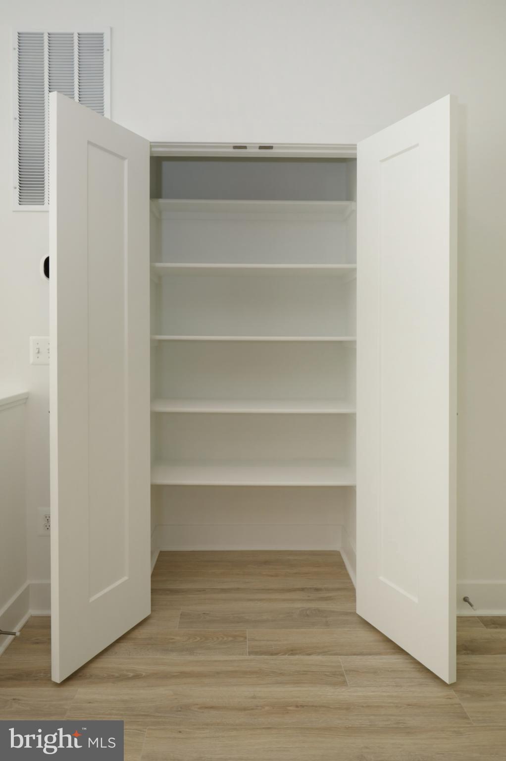 3532 SUTTON HEIGHTS CIRCLE