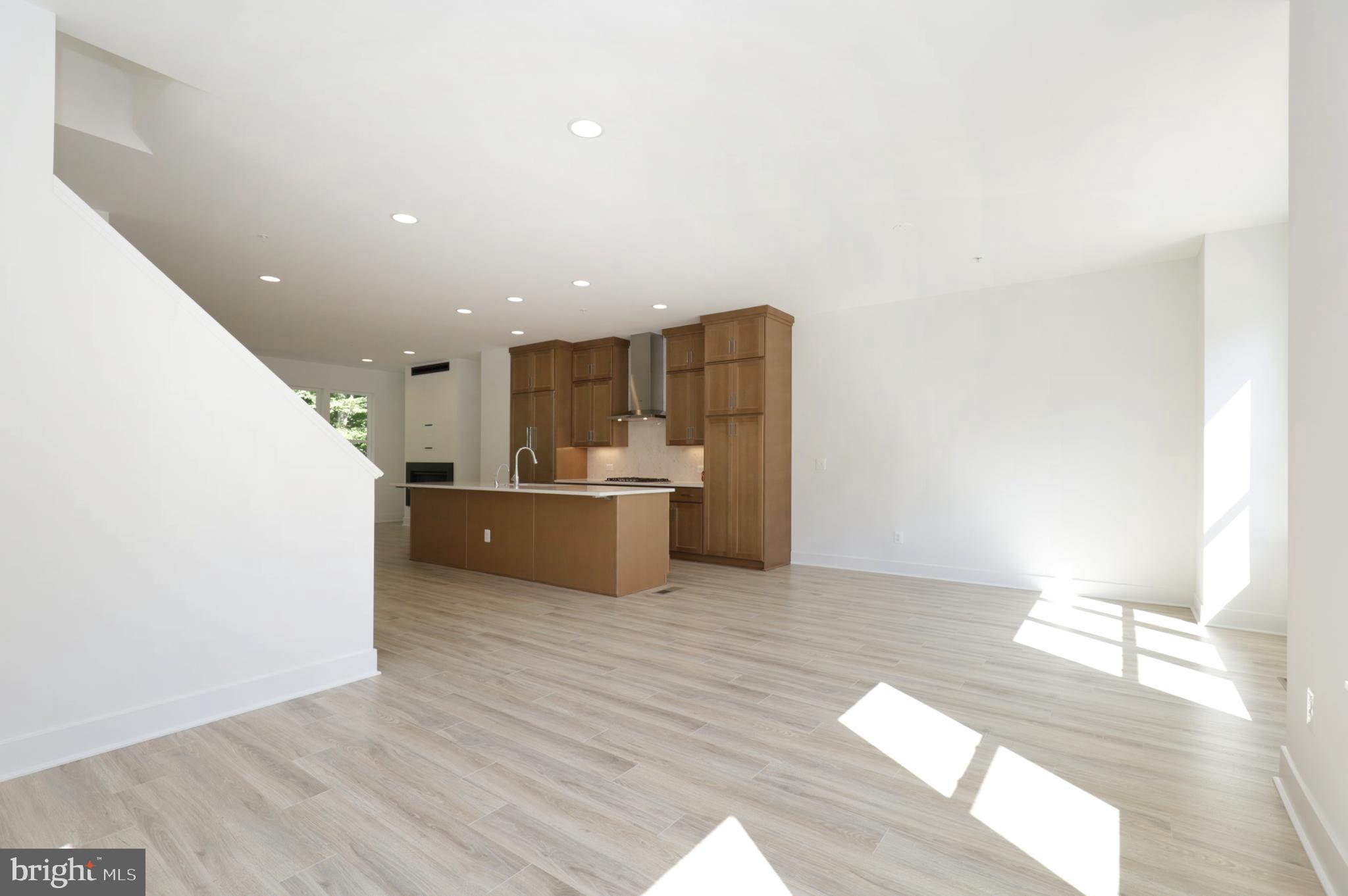 3532 SUTTON HEIGHTS CIRCLE