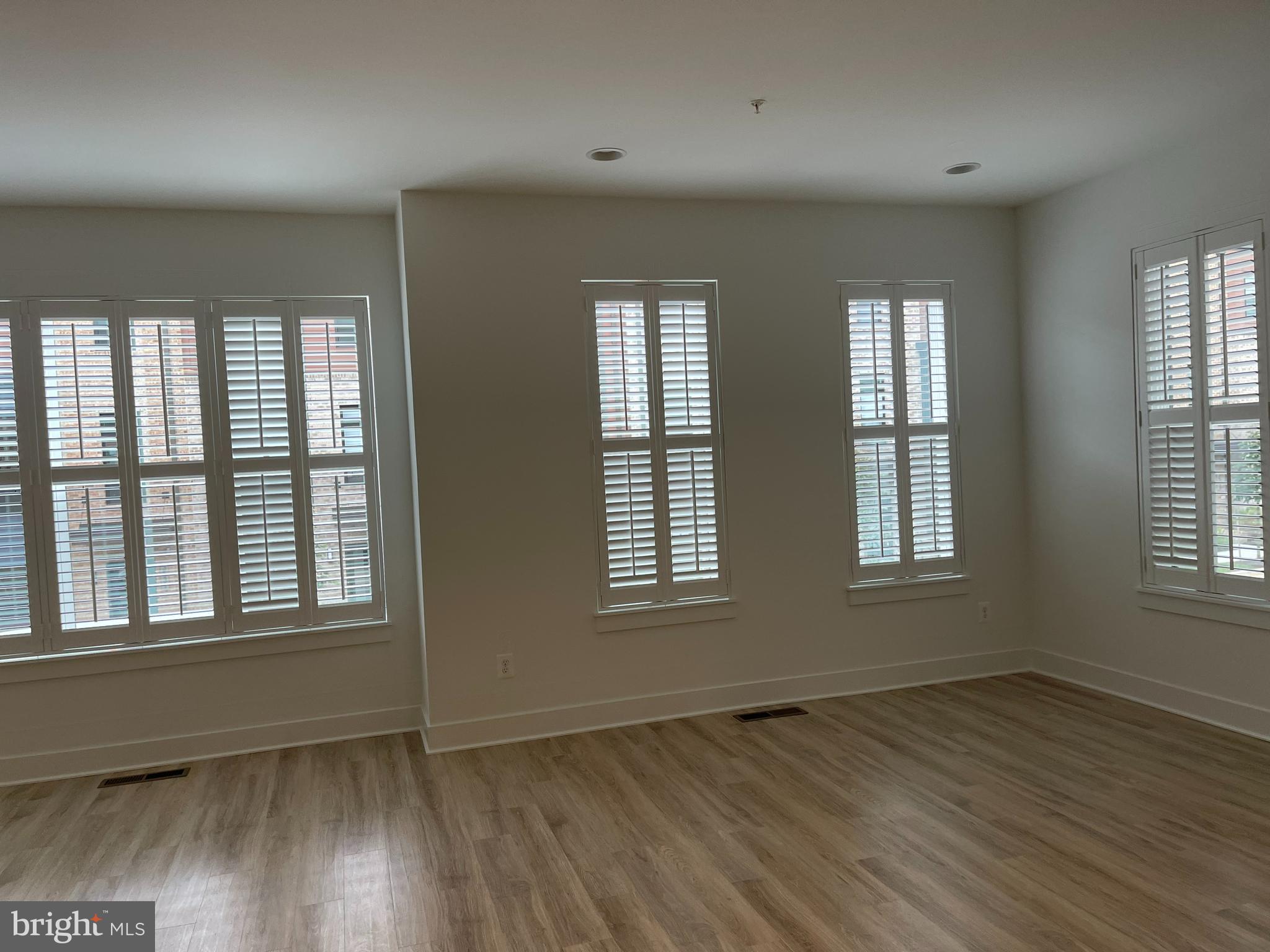 3532 SUTTON HEIGHTS CIRCLE