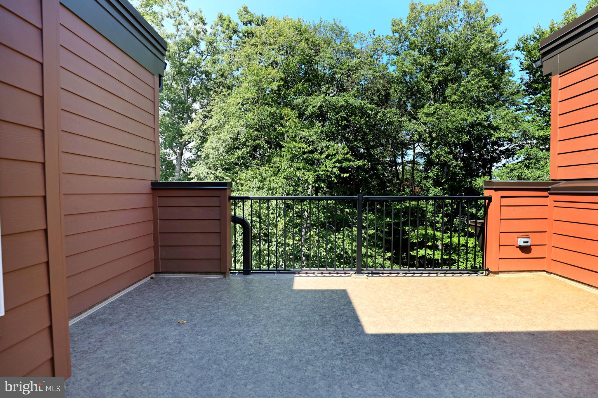 3532 SUTTON HEIGHTS CIRCLE