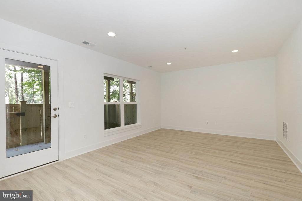 3532 SUTTON HEIGHTS CIRCLE