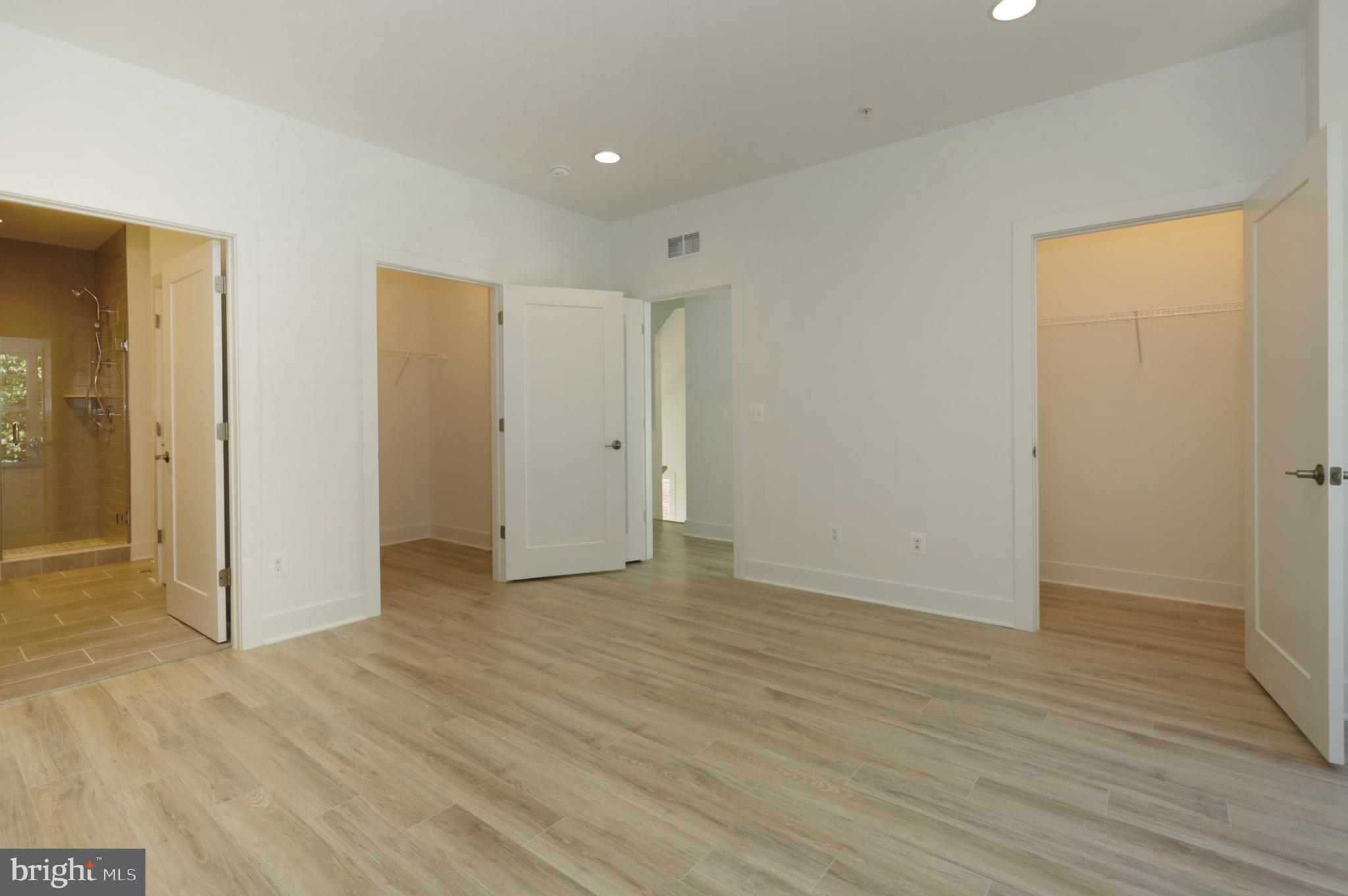 3532 SUTTON HEIGHTS CIRCLE