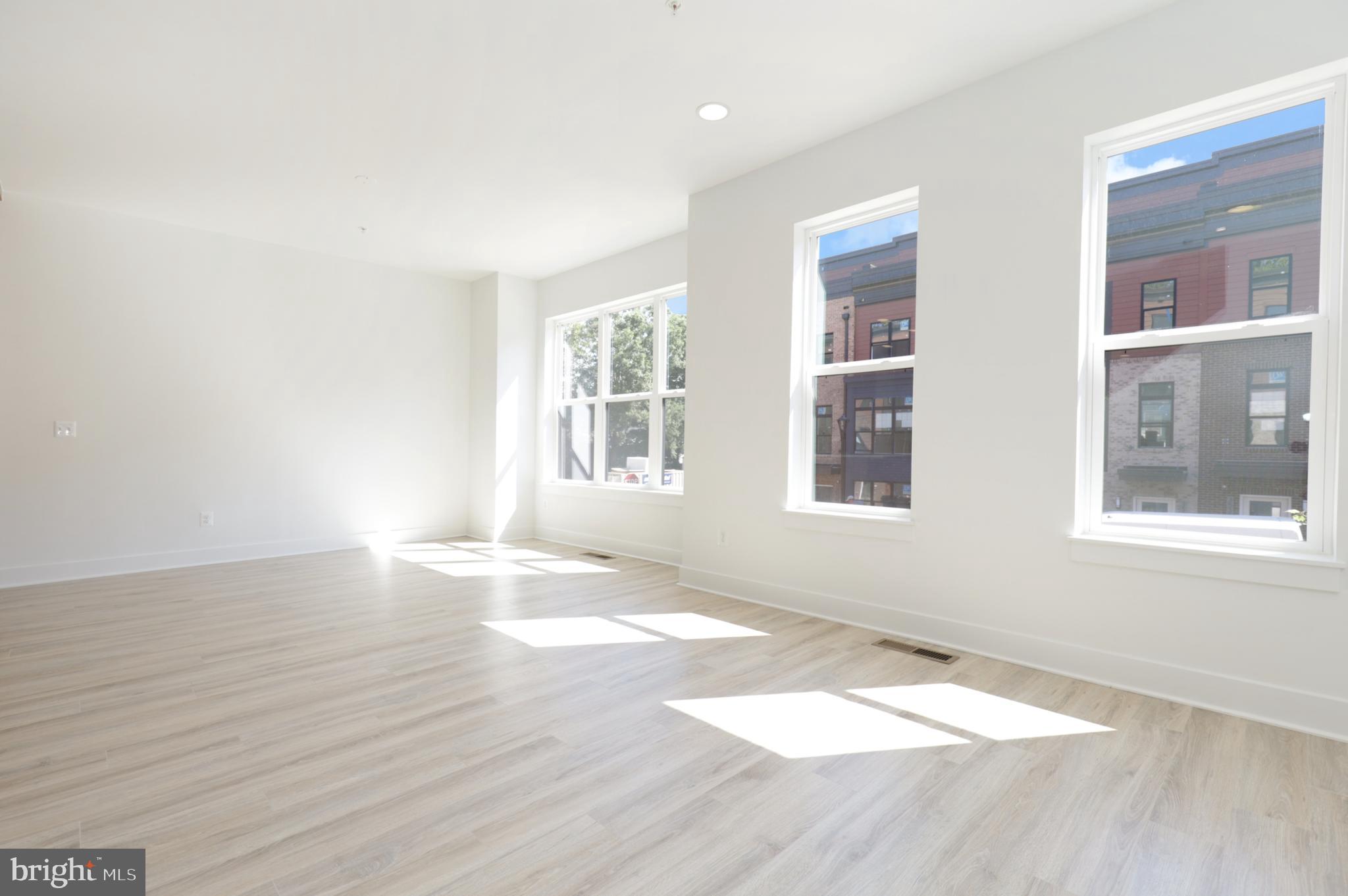 3532 SUTTON HEIGHTS CIRCLE