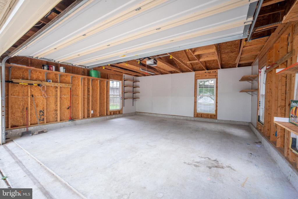 10802 SECOND STREET