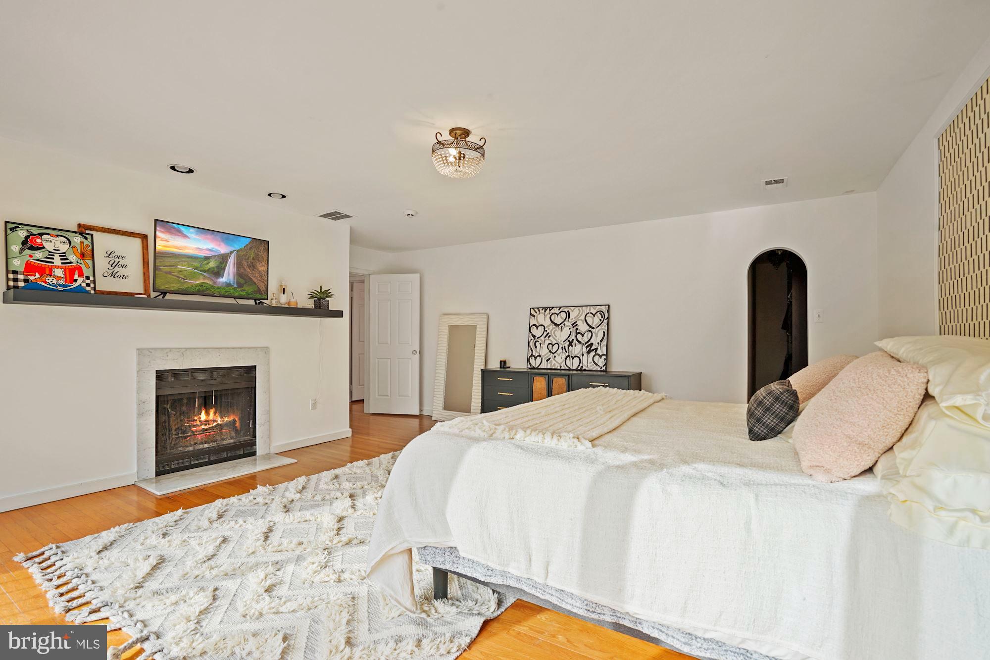 3817 FORT HILL DRIVE