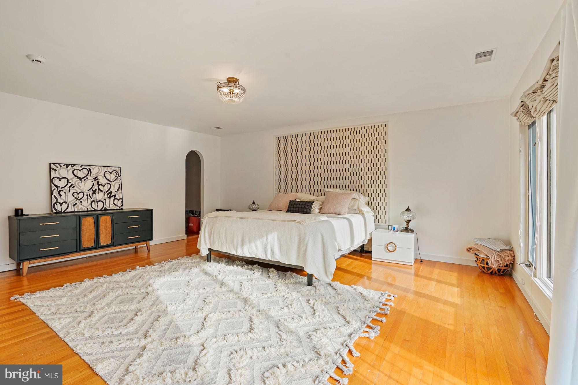 3817 FORT HILL DRIVE