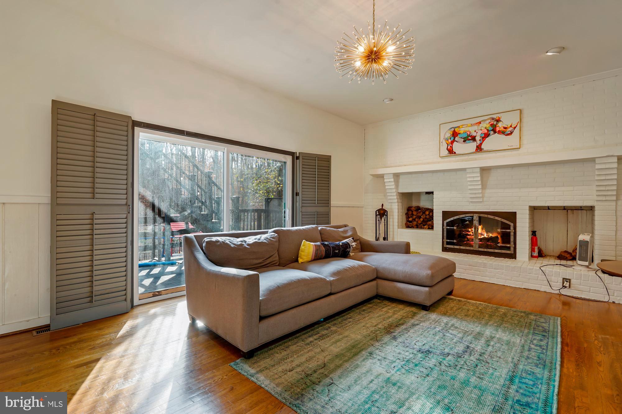 3817 FORT HILL DRIVE