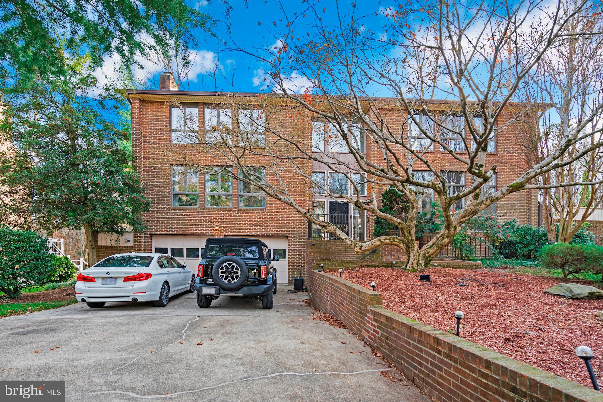 3817 FORT HILL DRIVE