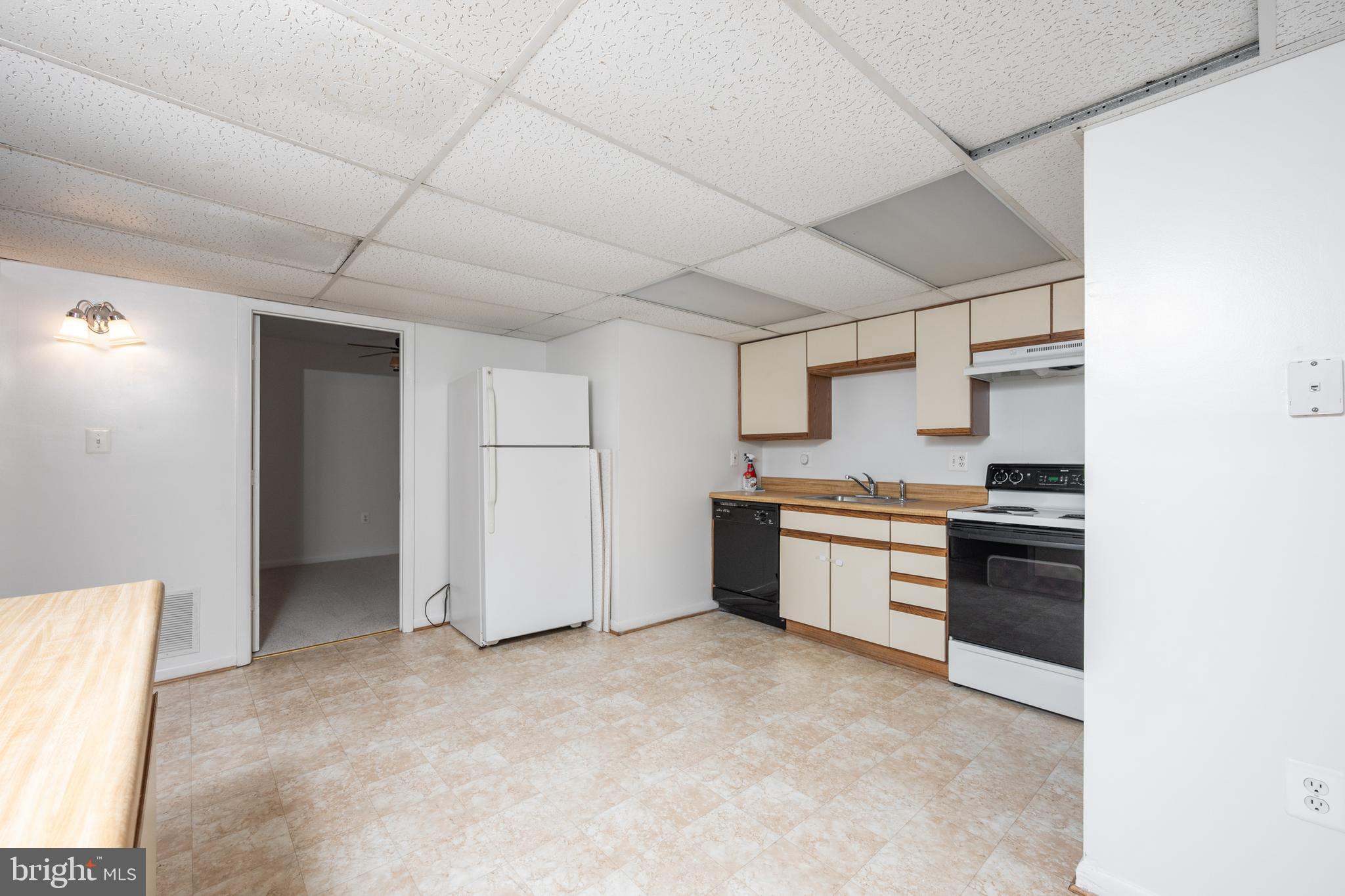 5113 COLEBROOK PLACE