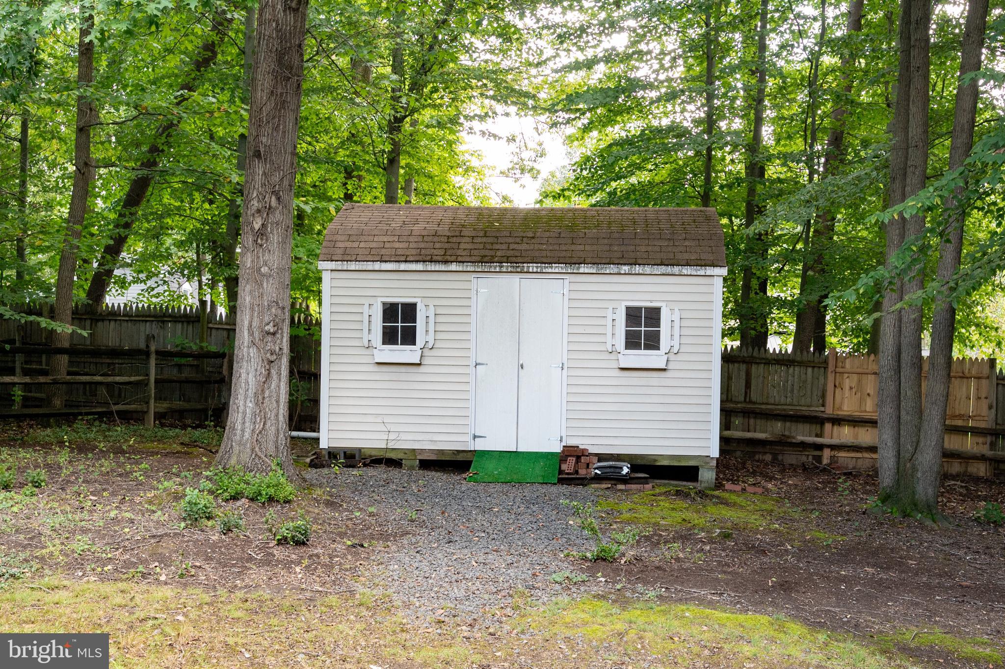 5113 COLEBROOK PLACE