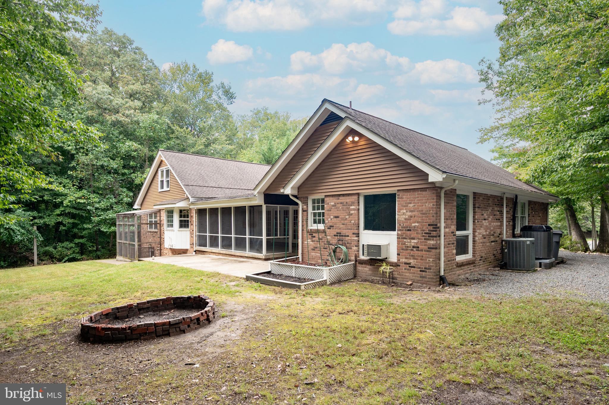 5113 COLEBROOK PLACE