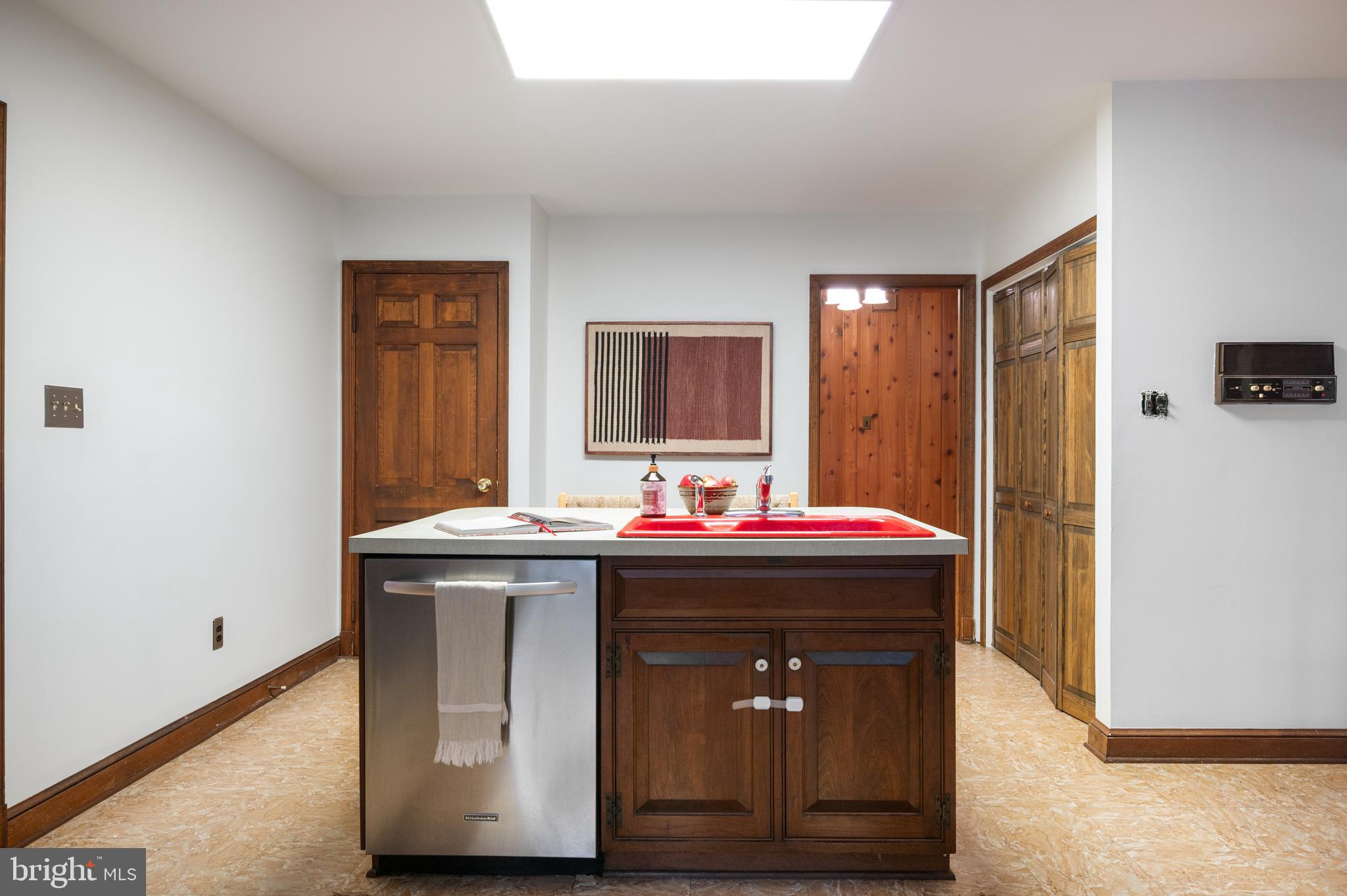 5113 COLEBROOK PLACE