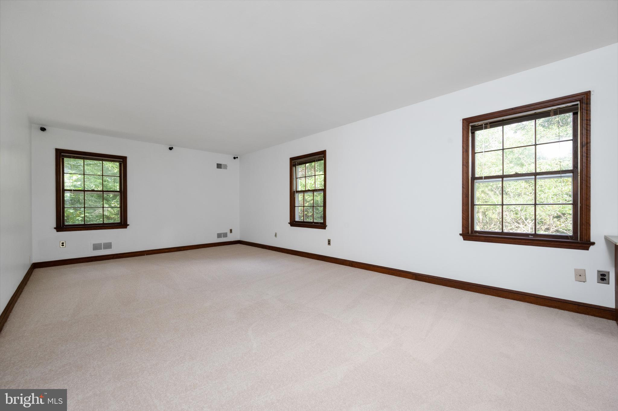 5113 COLEBROOK PLACE