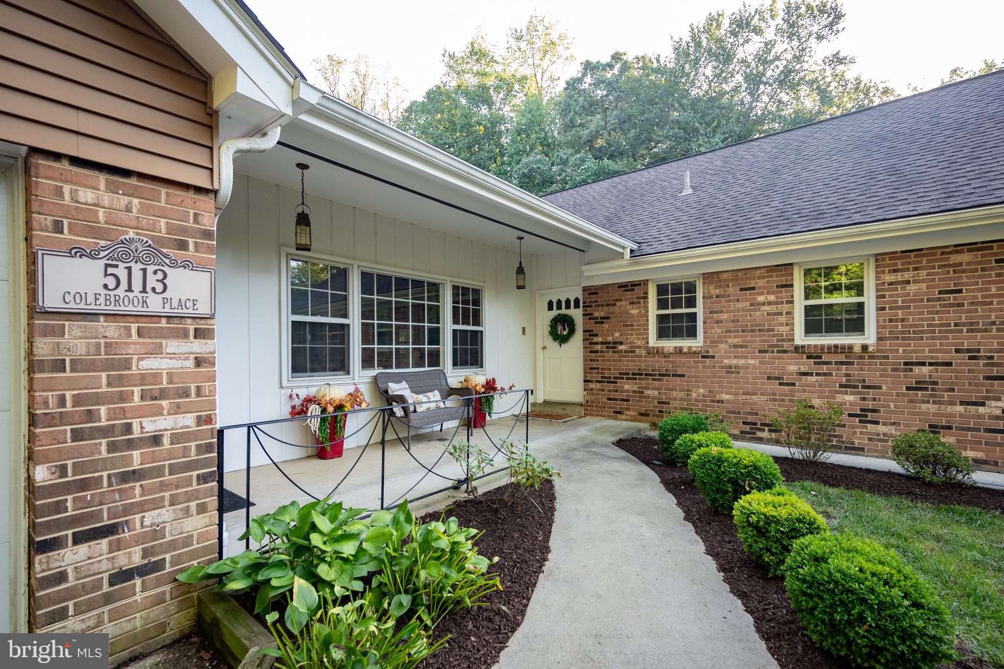 5113 COLEBROOK PLACE