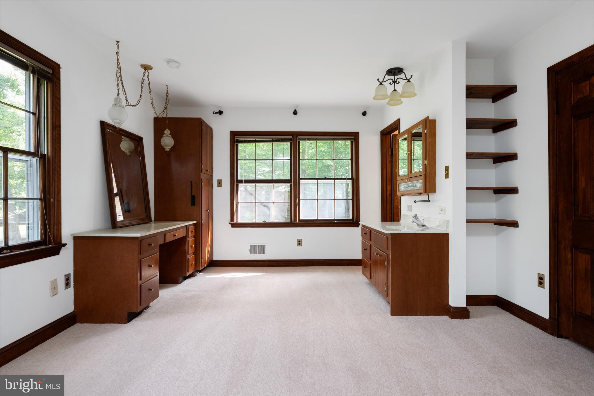 5113 COLEBROOK PLACE