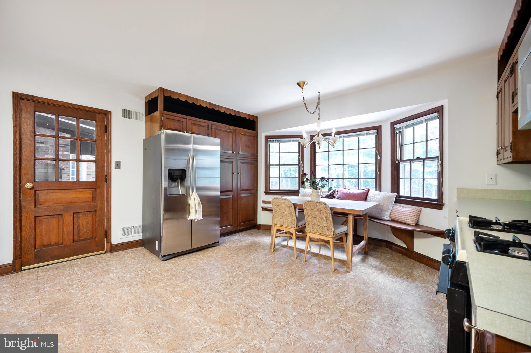 5113 COLEBROOK PLACE