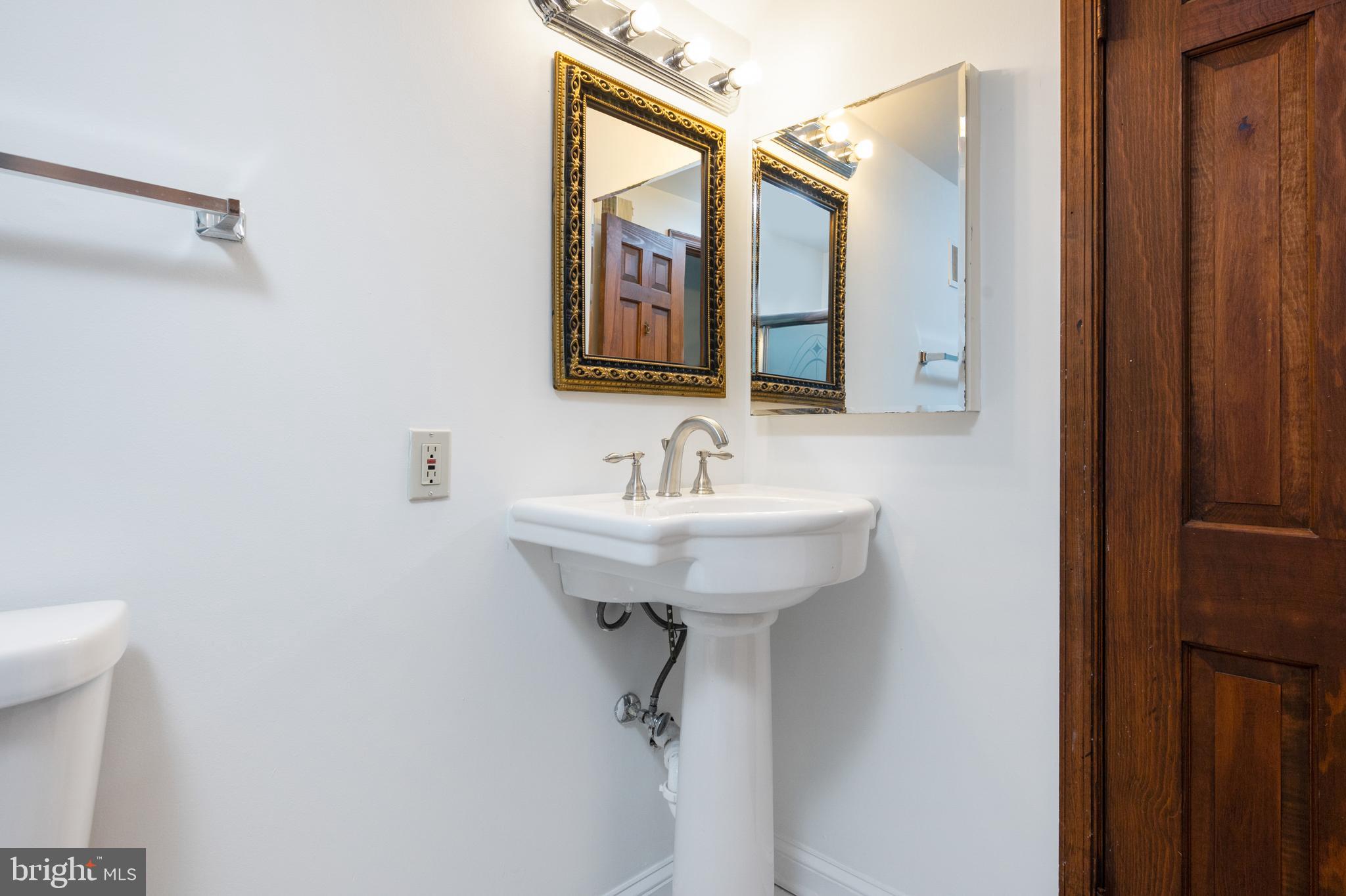 5113 COLEBROOK PLACE