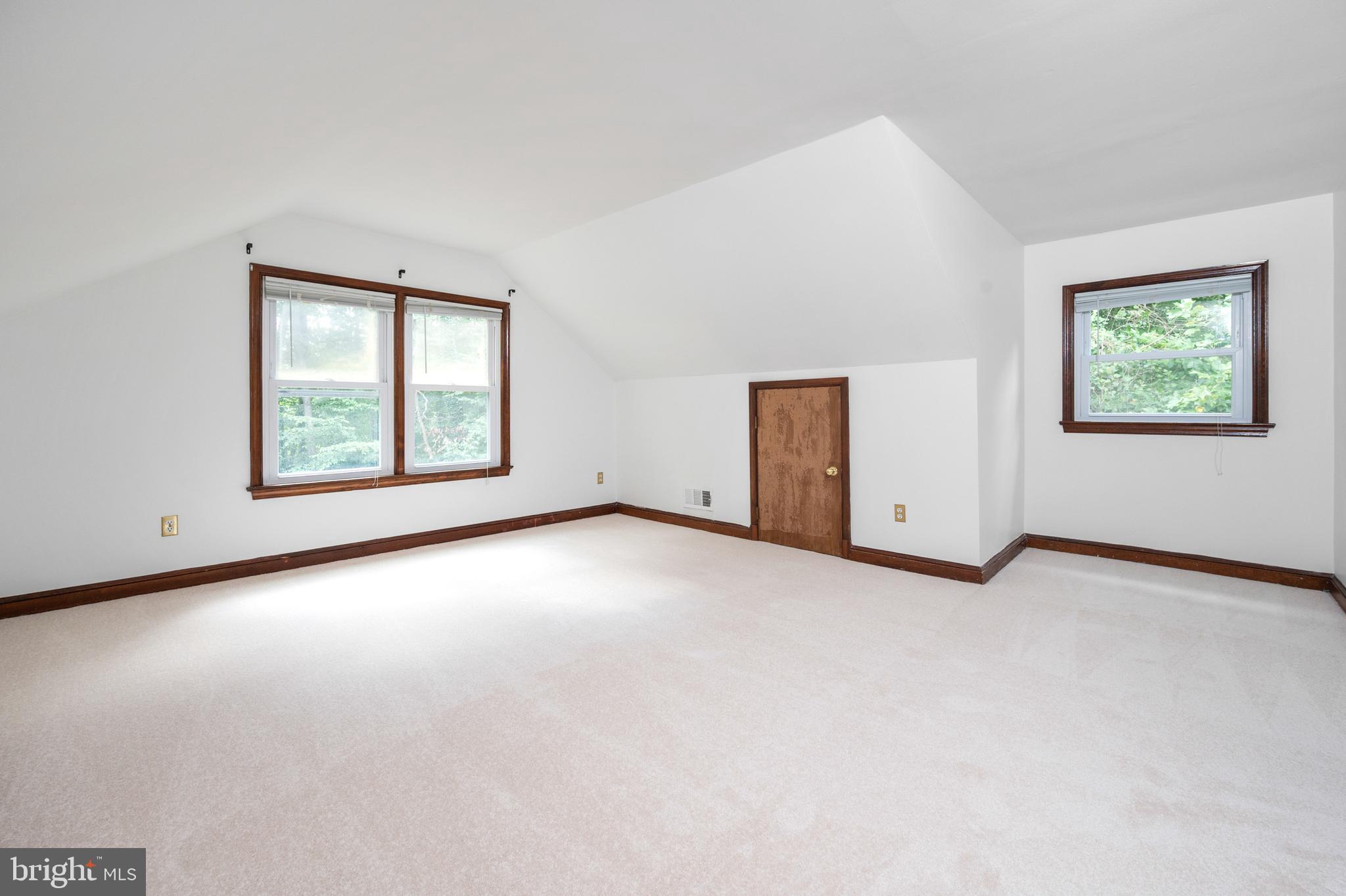 5113 COLEBROOK PLACE