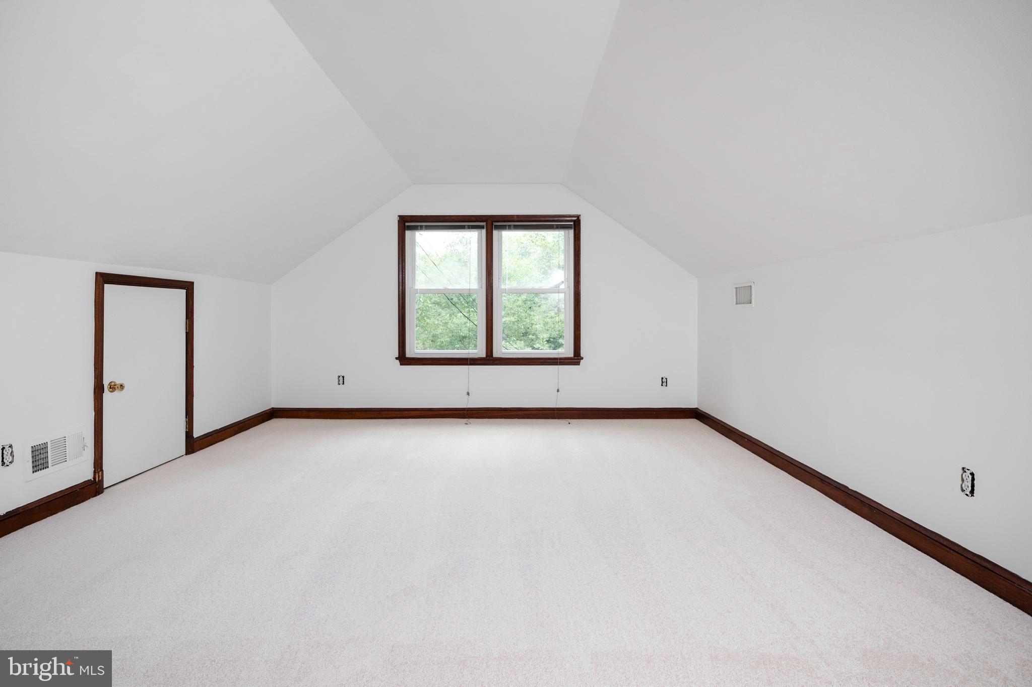 5113 COLEBROOK PLACE