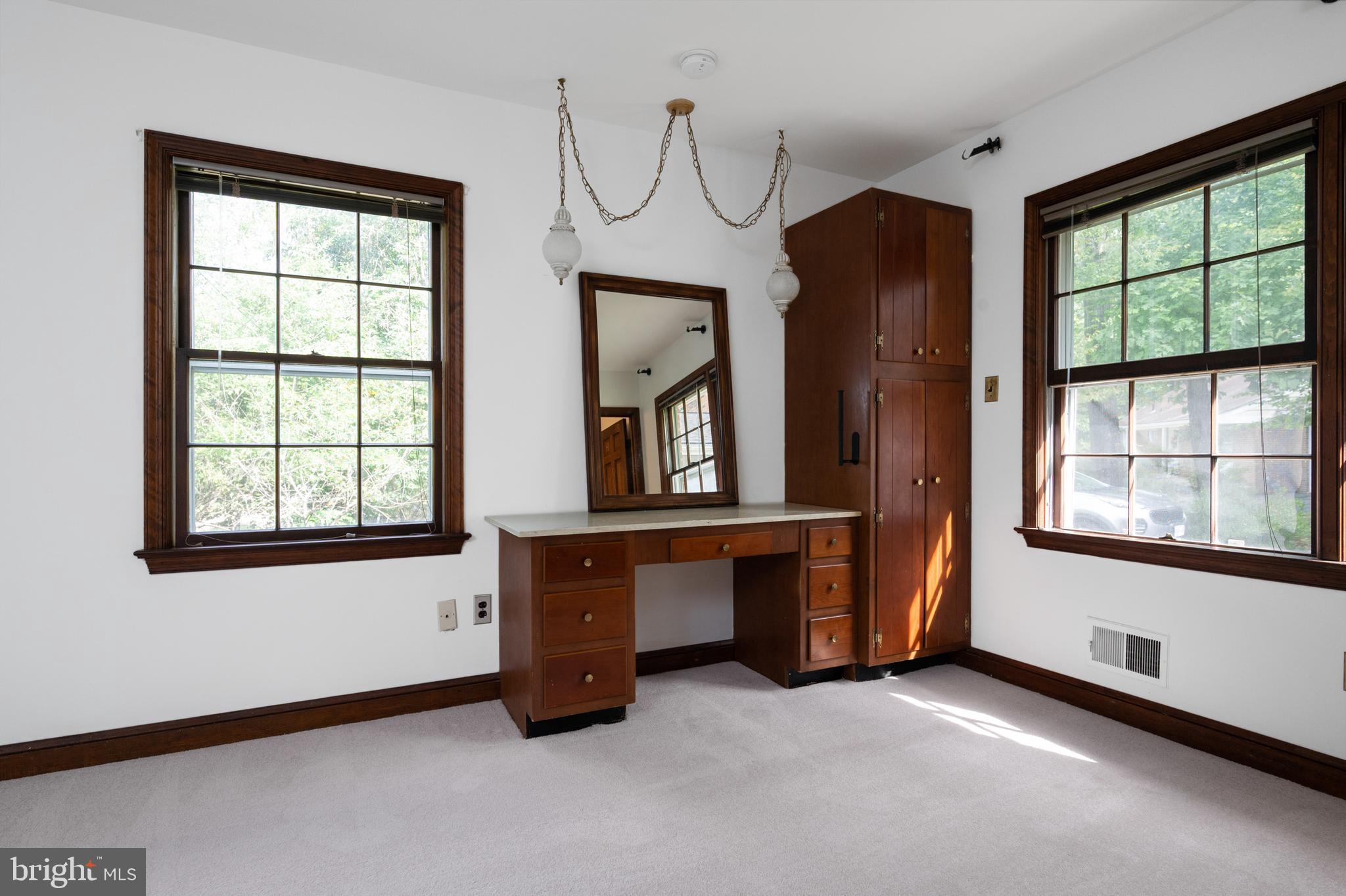 5113 COLEBROOK PLACE