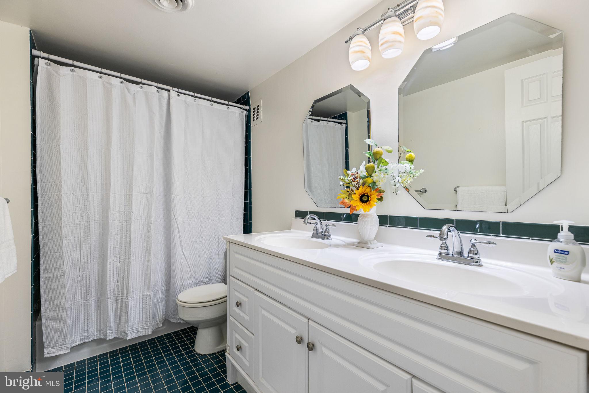 2611 FORT FARNSWORTH ROAD 302