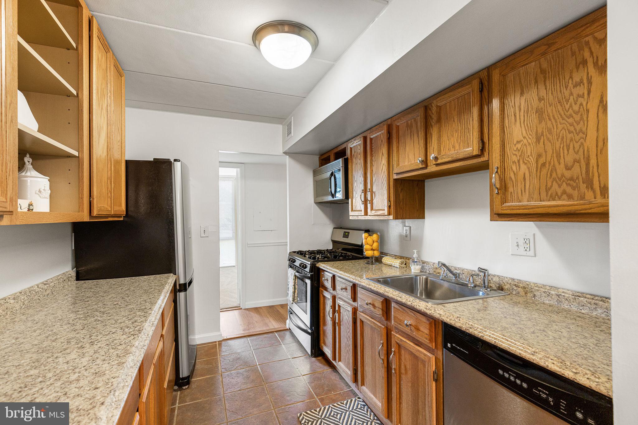 2611 FORT FARNSWORTH ROAD 302