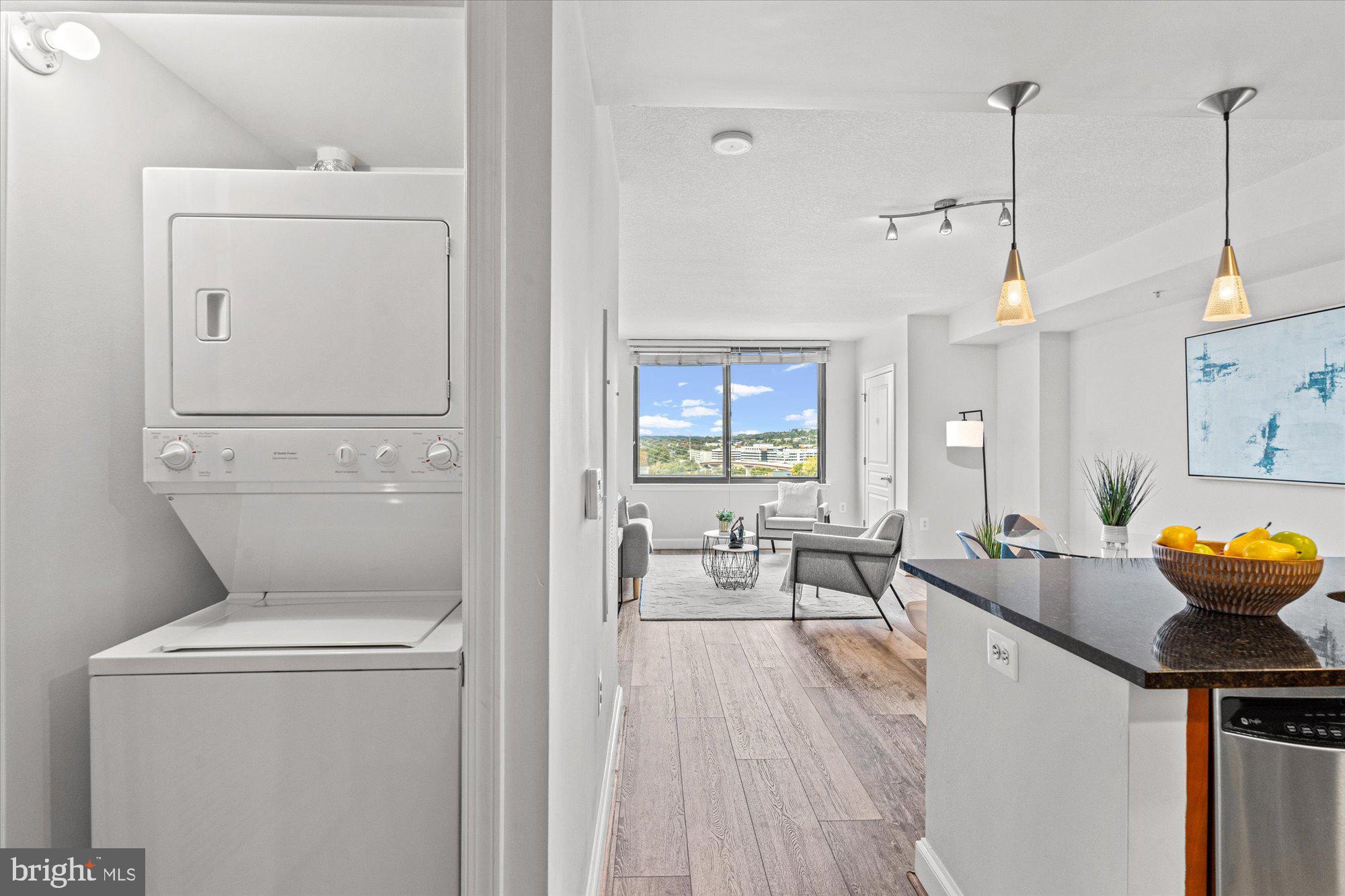 2451 MIDTOWN AVENUE 1123