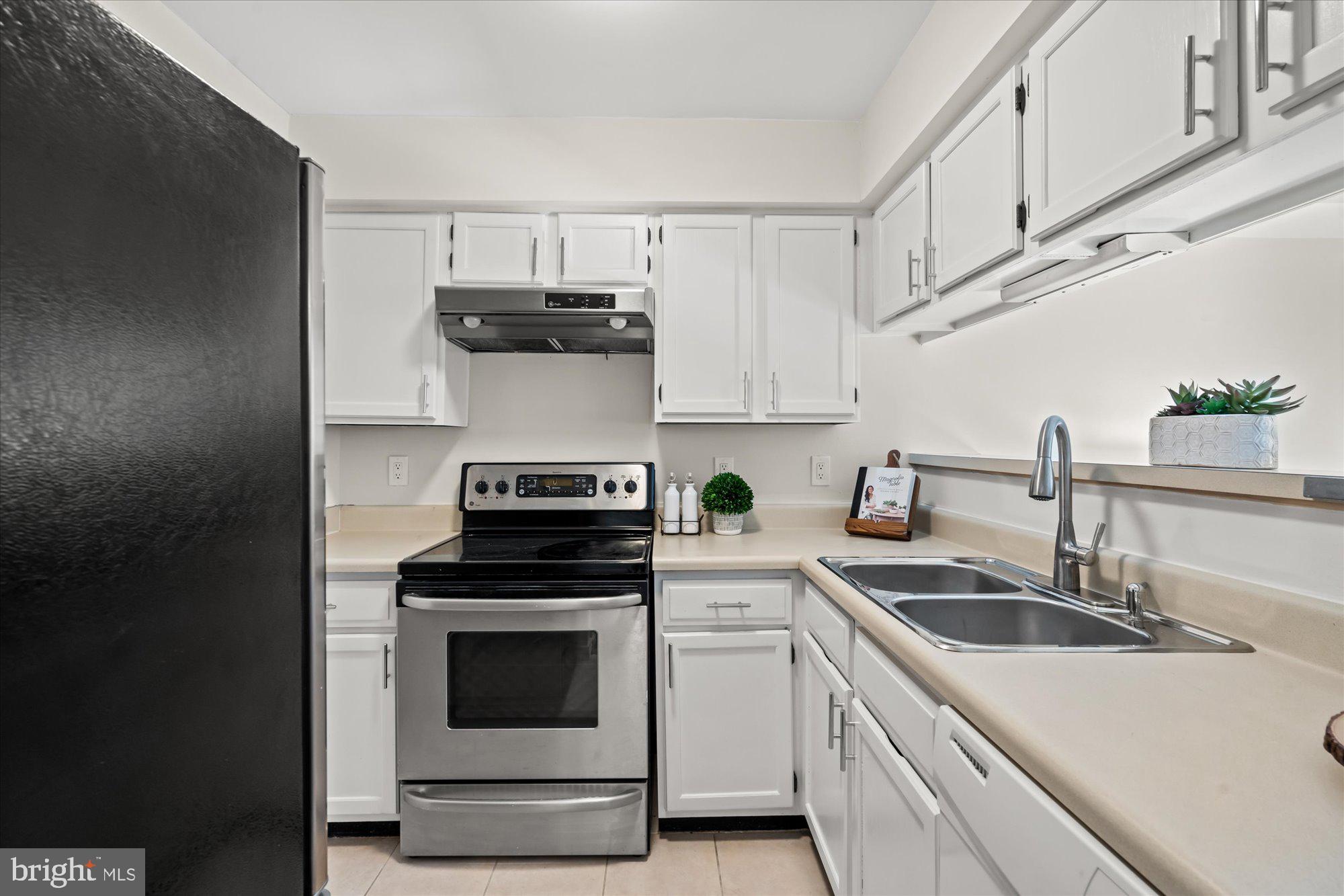 1524 LINCOLN WAY 307