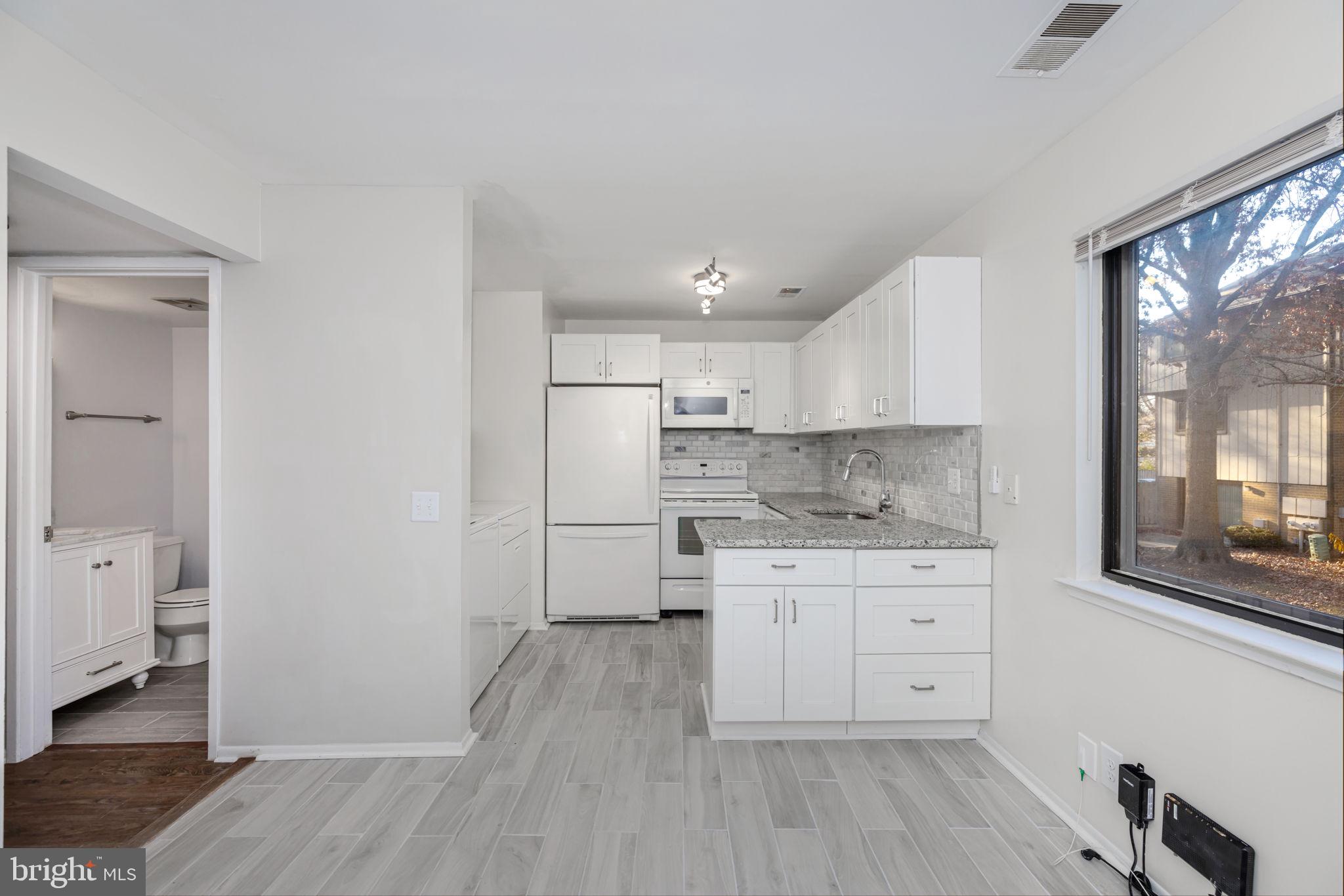 2665 GLENGYLE DRIVE 60