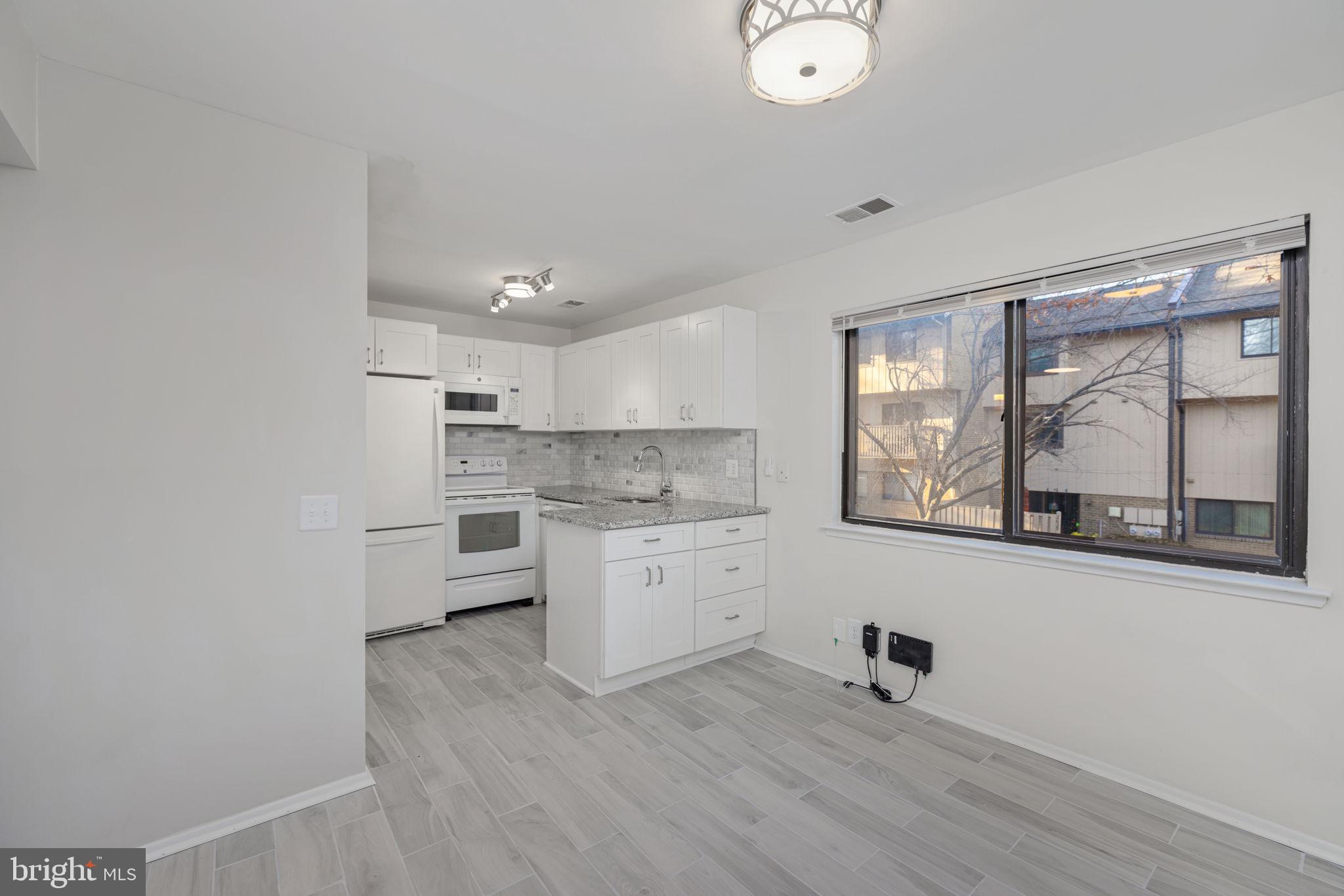 2665 GLENGYLE DRIVE 60