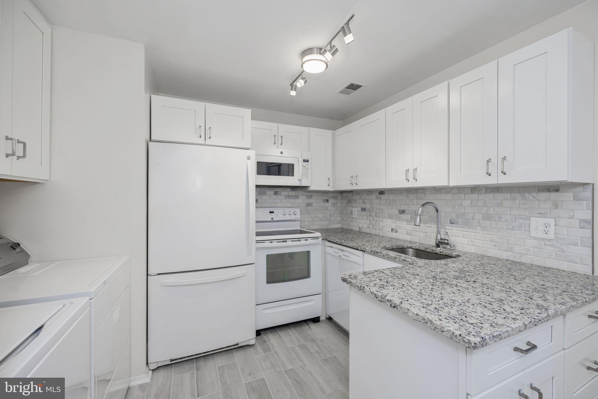 2665 GLENGYLE DRIVE 60