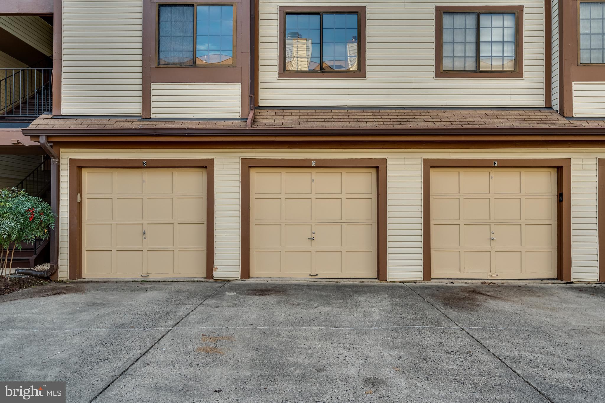 6037 CURTIER DRIVE C 6037C