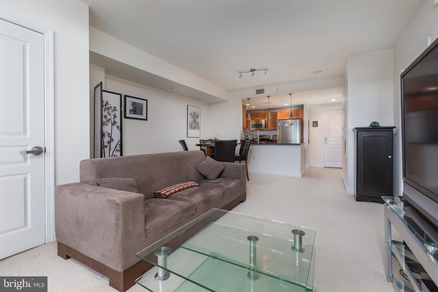 2451 Midtown Ave #724