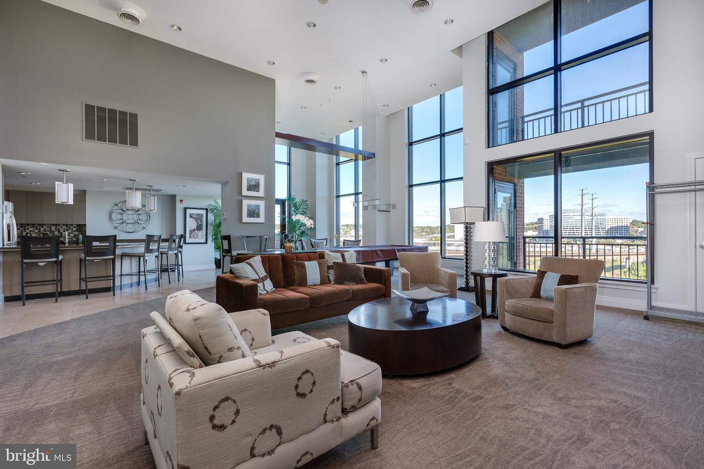 2451 Midtown Ave #724