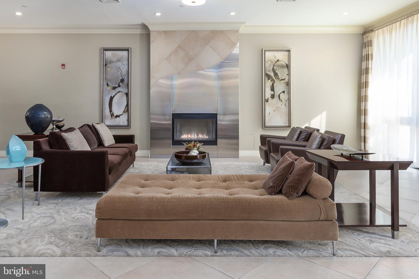 2451 Midtown Ave #724