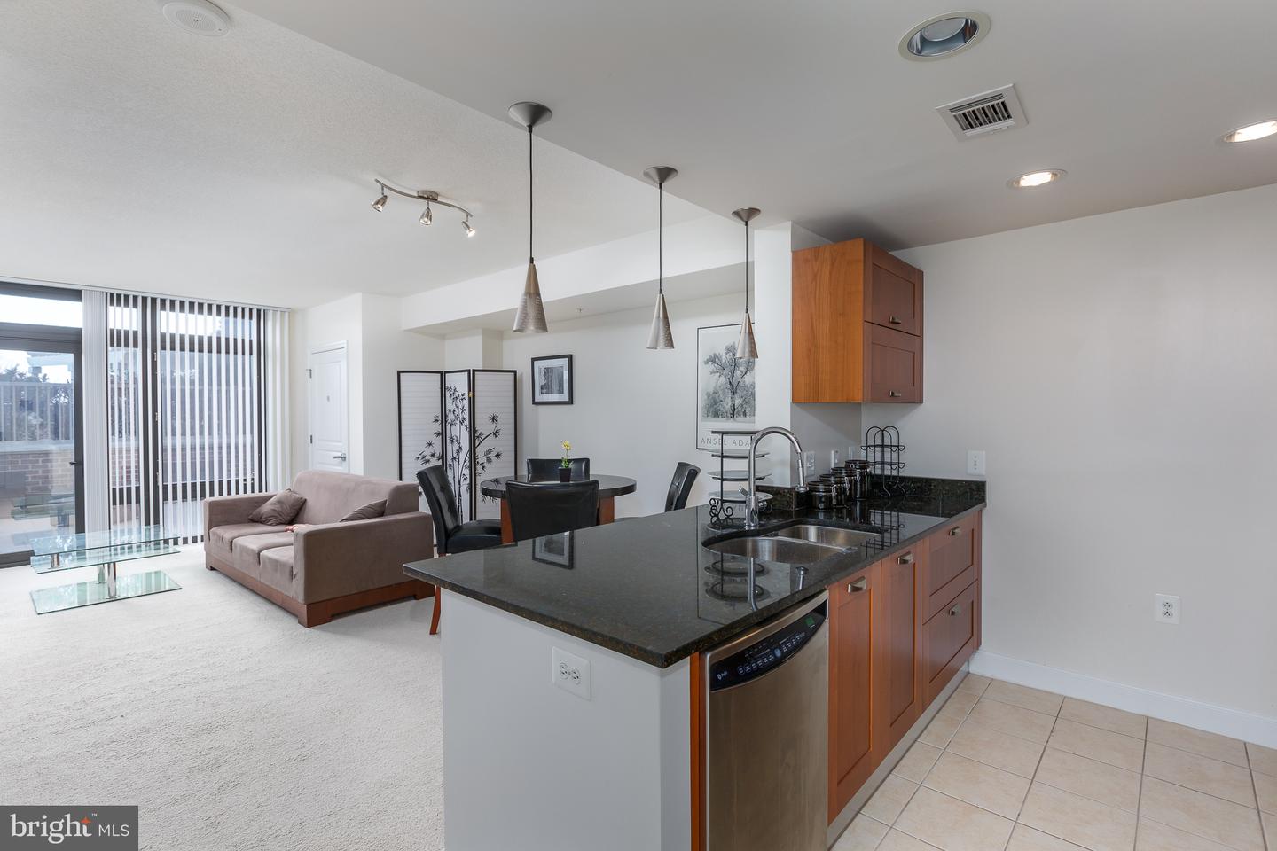 2451 Midtown Ave #724