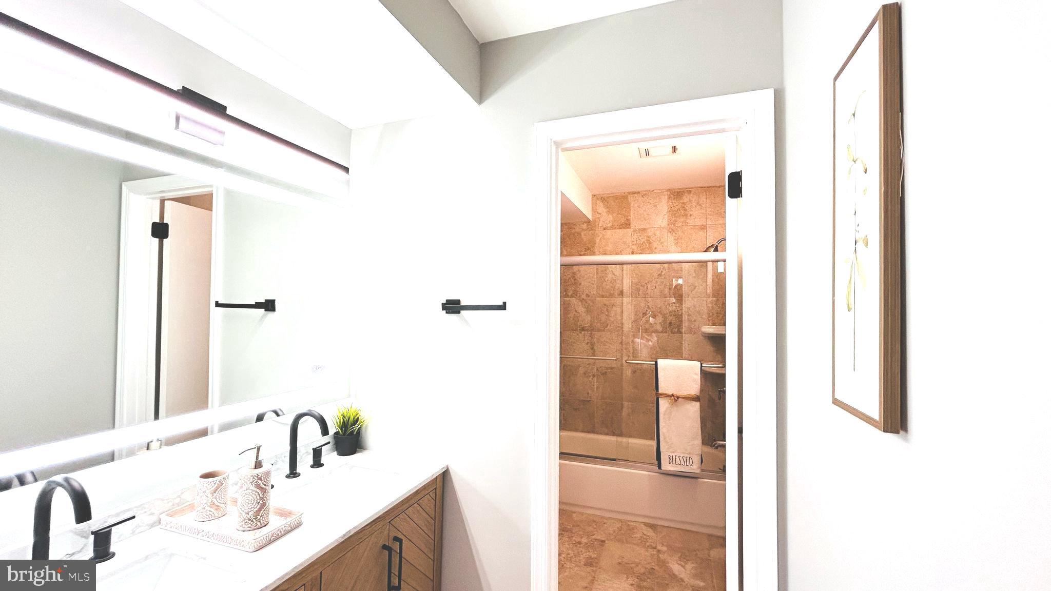 3902 FLAGSTONE TERRACE