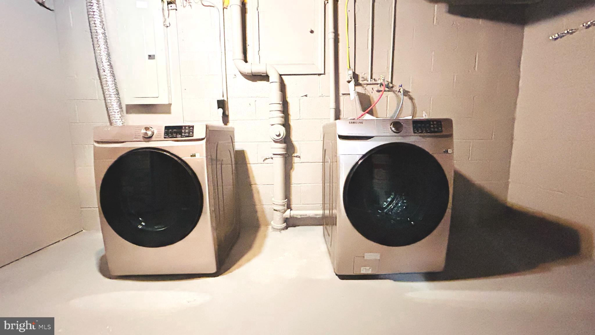 3902 FLAGSTONE TERRACE