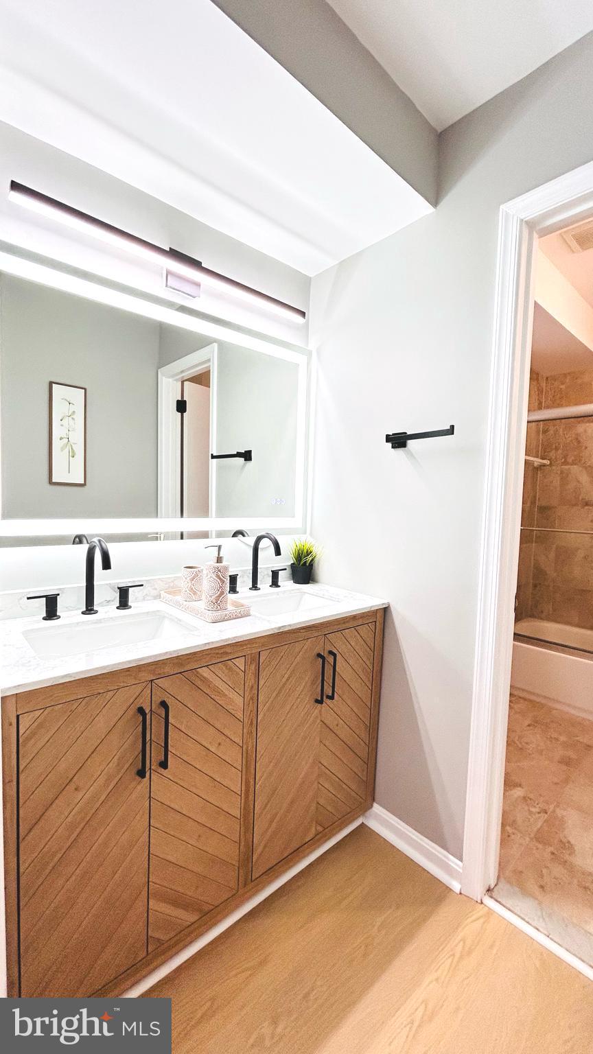 3902 FLAGSTONE TERRACE