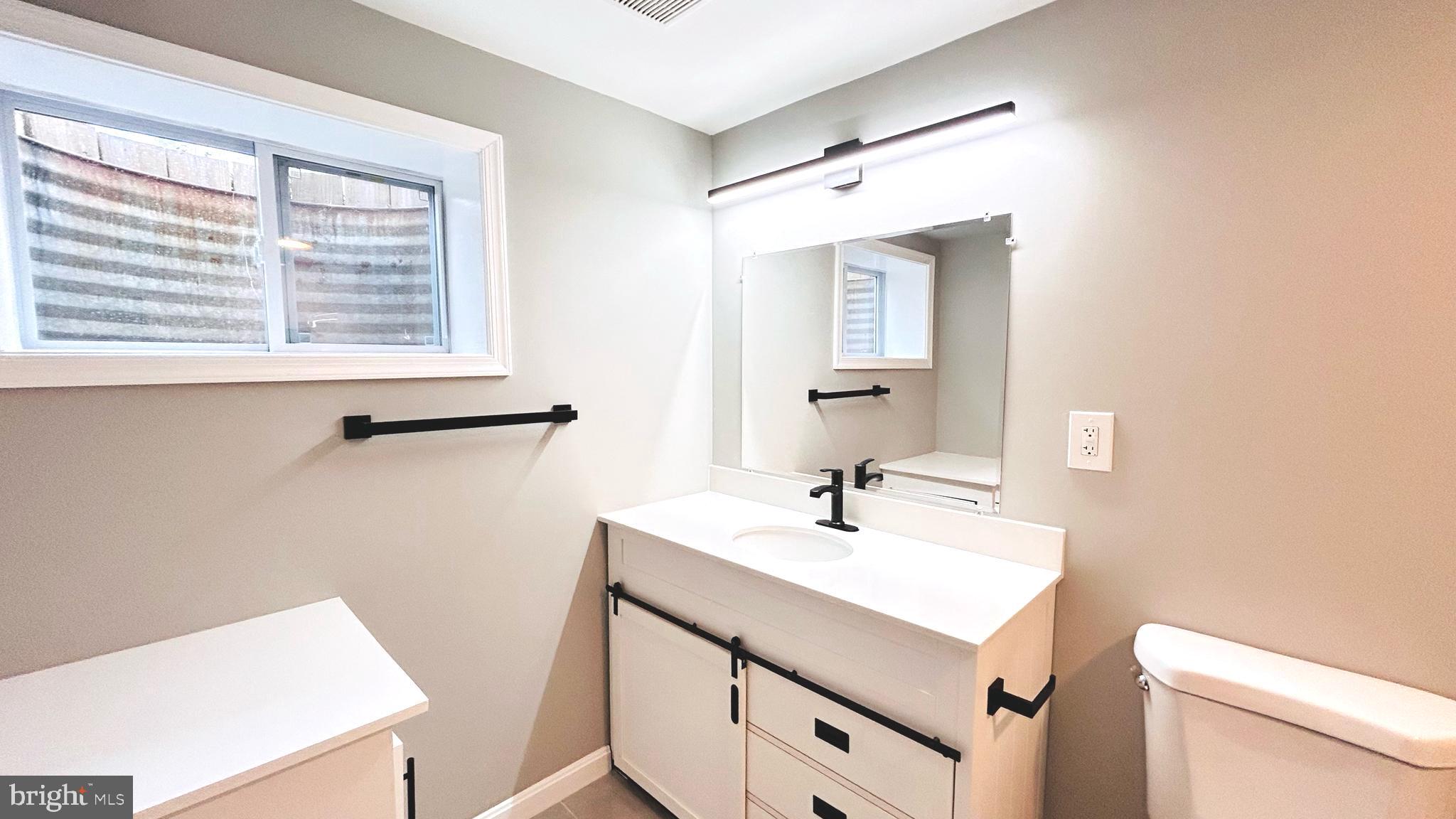 3902 FLAGSTONE TERRACE