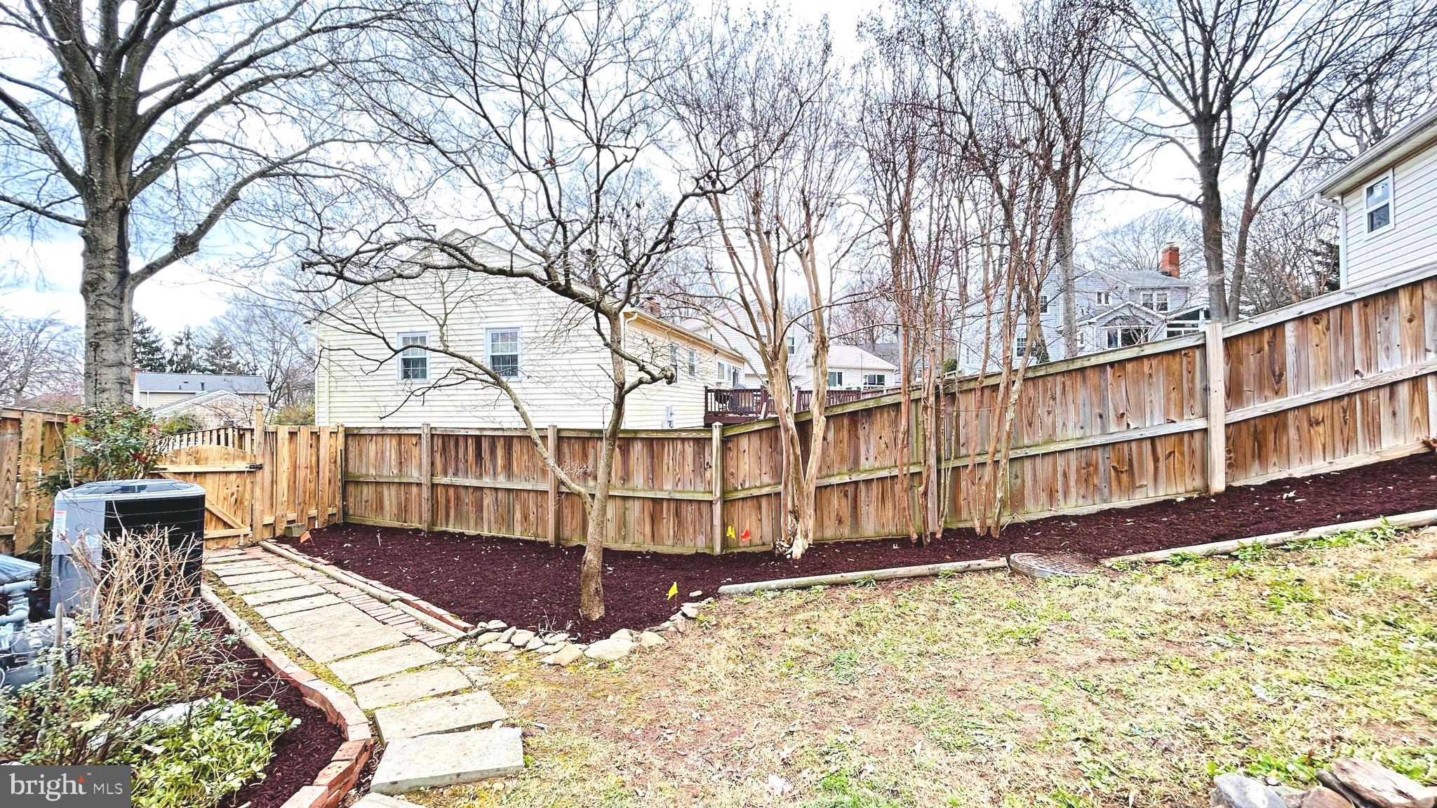 3902 FLAGSTONE TERRACE