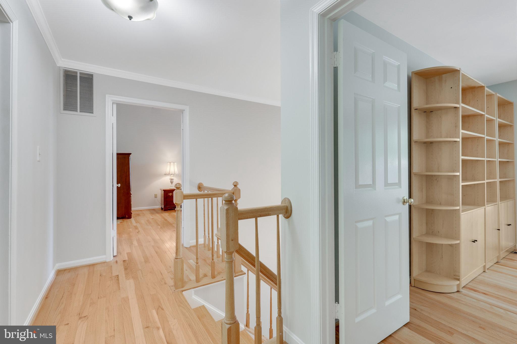 1487 POWELLS TAVERN PLACE