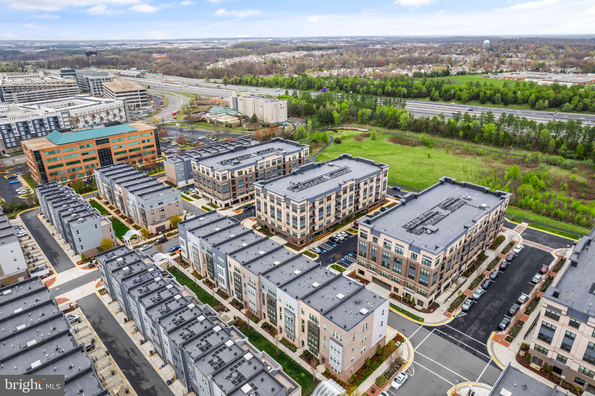 2319 FIELD POINT ROAD 401