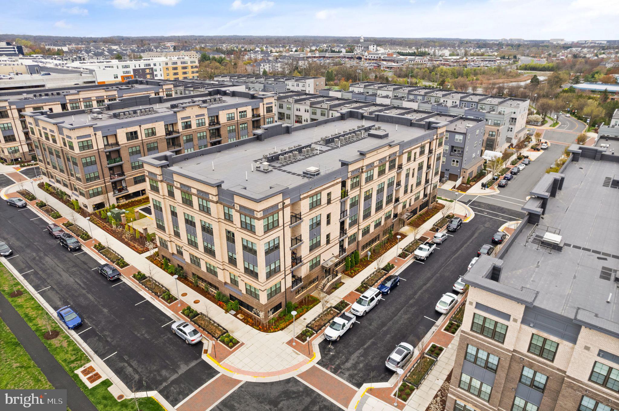 2319 FIELD POINT ROAD 401