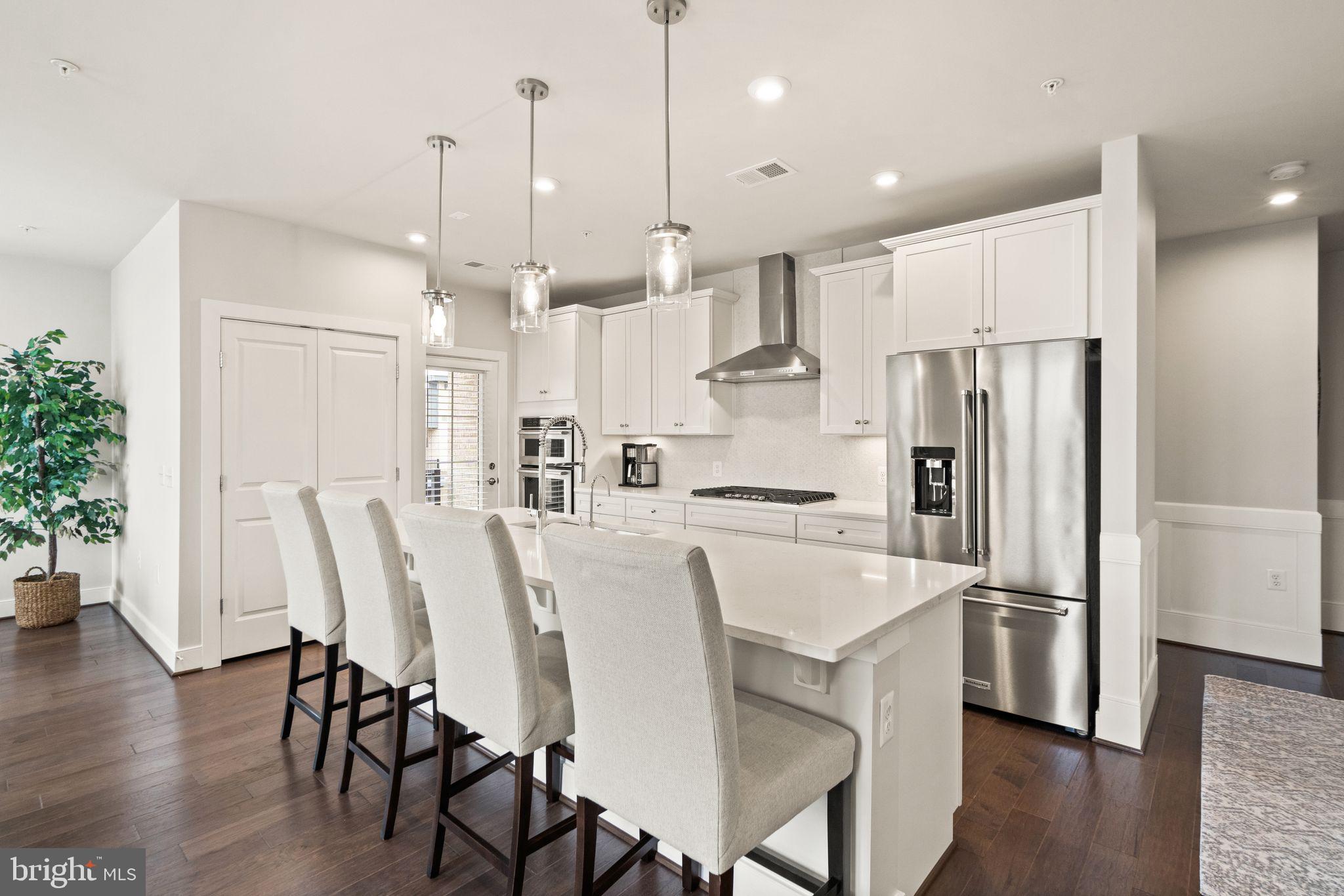 2319 FIELD POINT ROAD 401