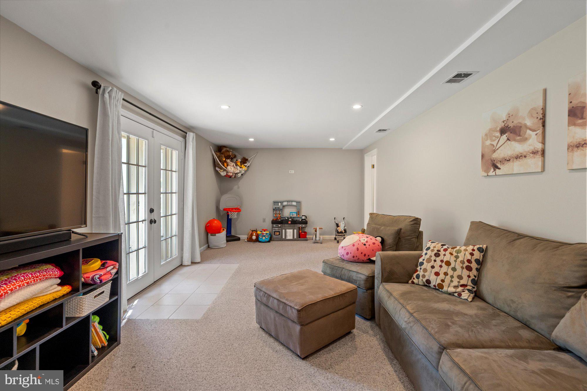 10904 SPURLOCK COURT