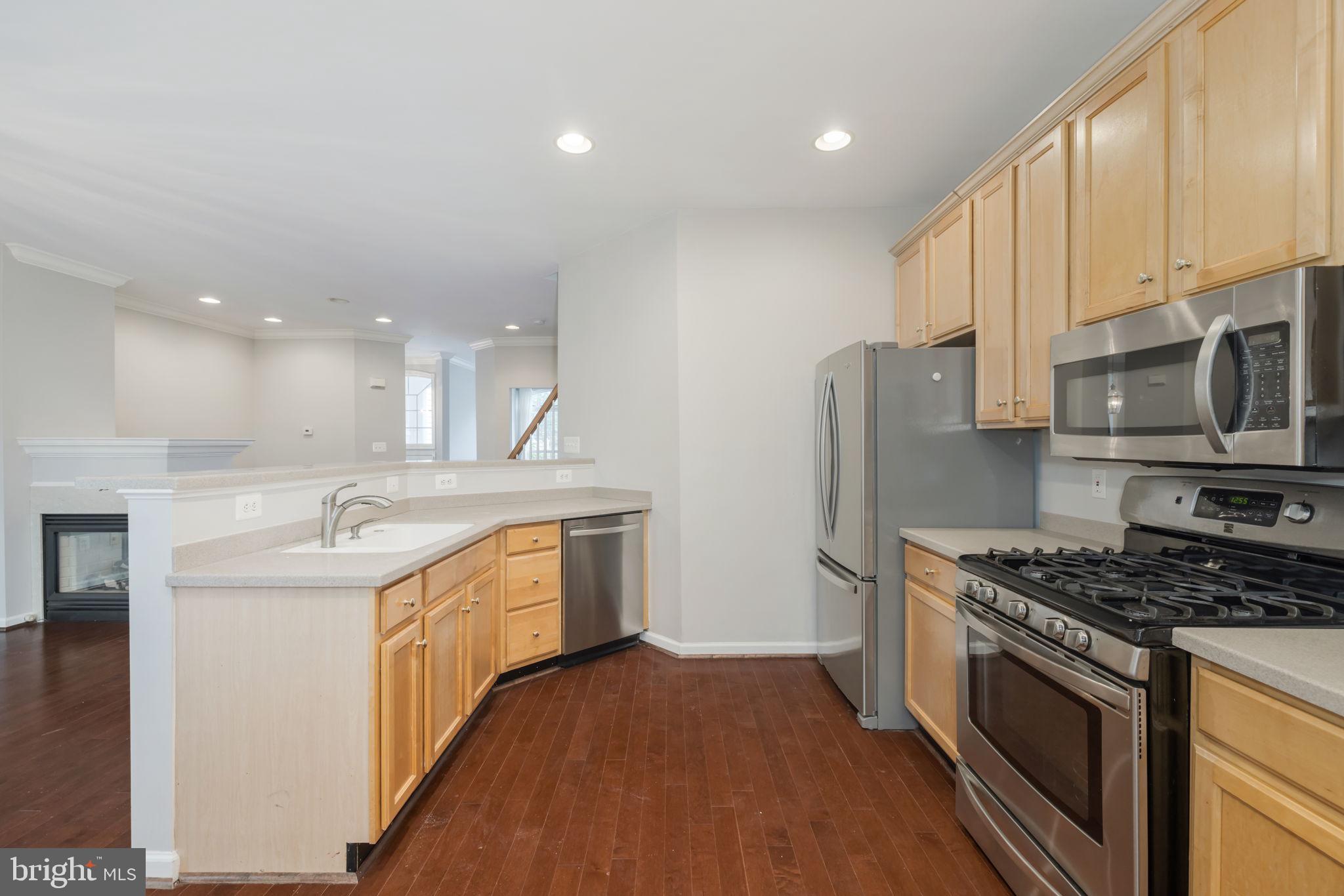 6452 WATERFIELD ROAD