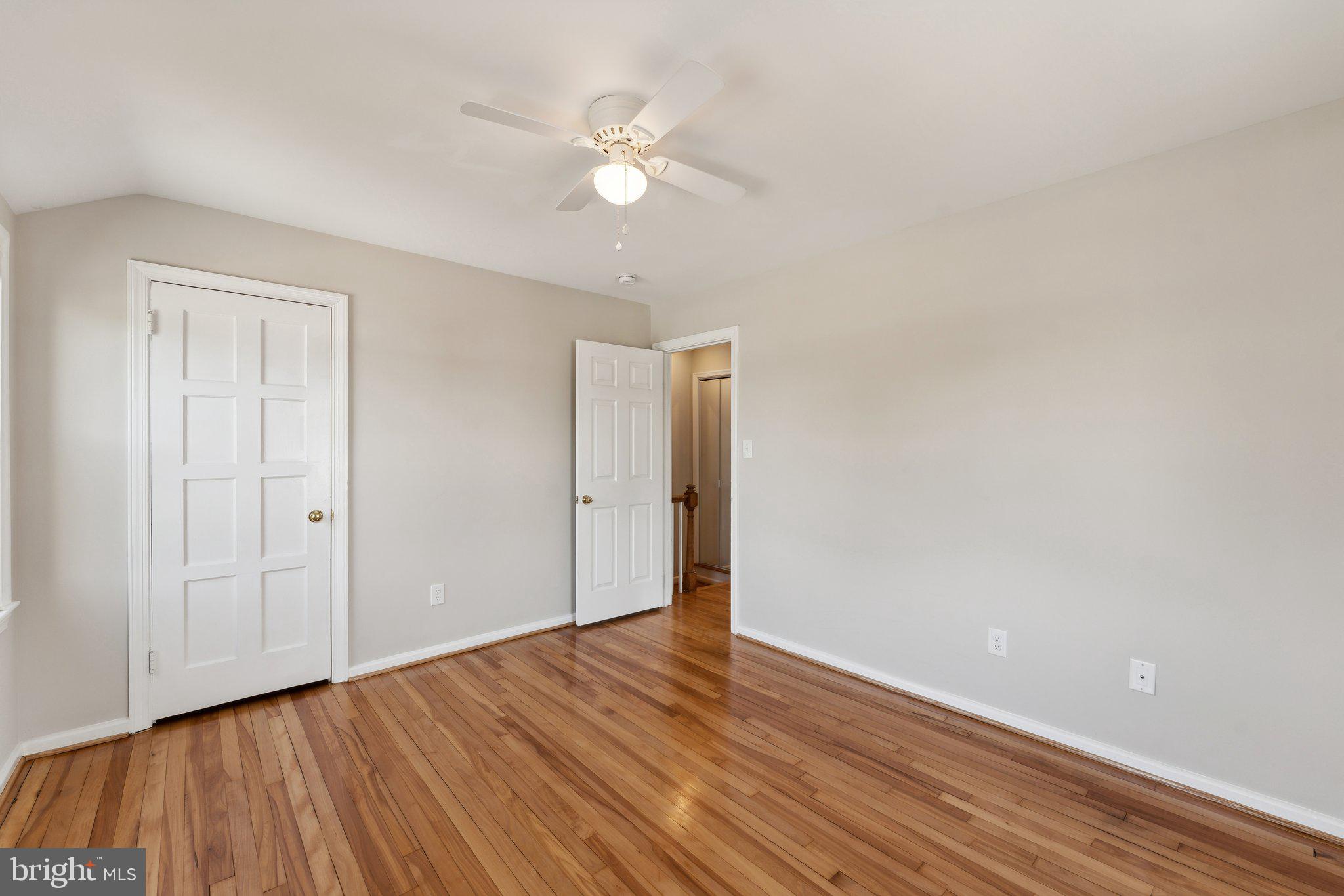 6032 N KINGS HIGHWAY