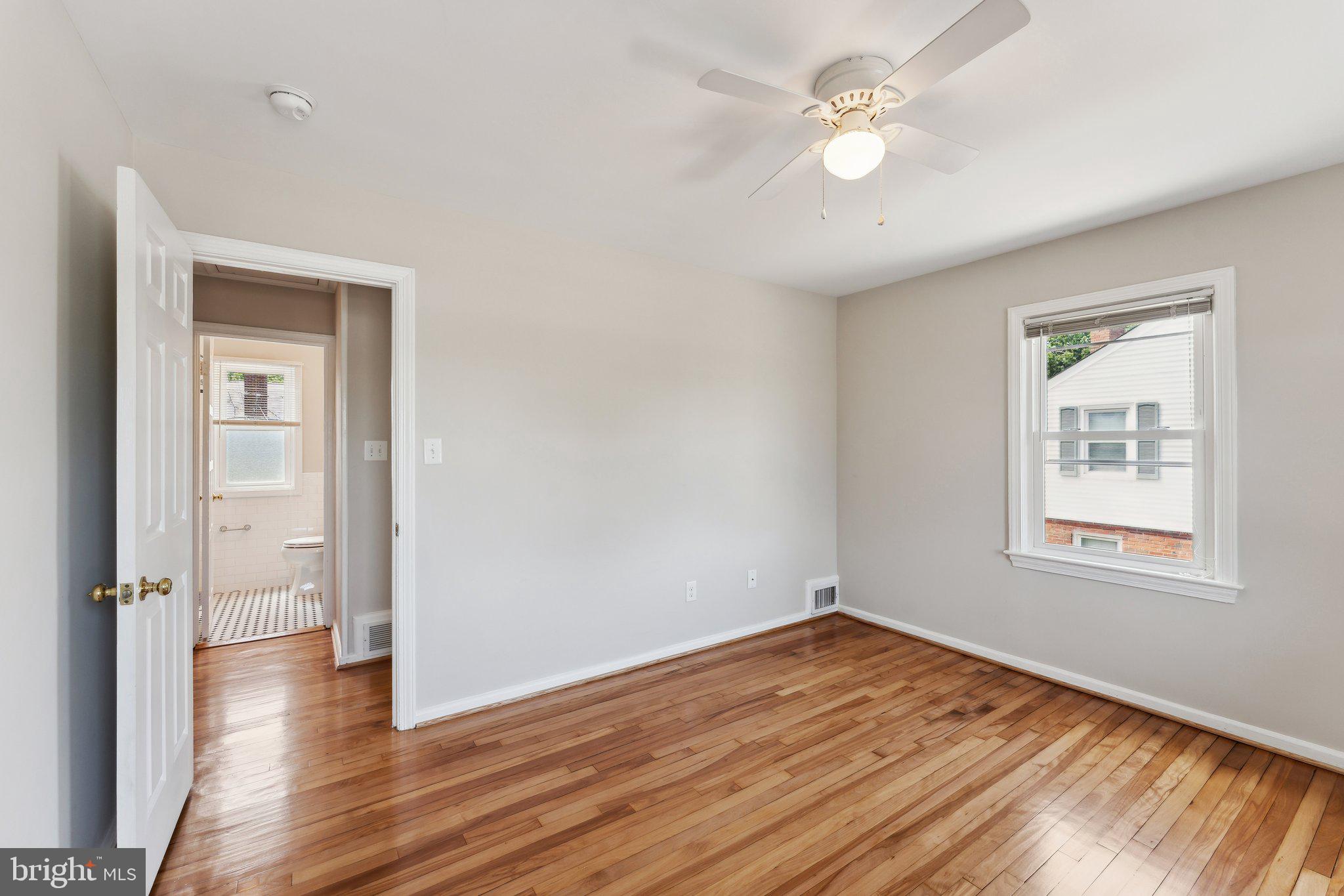 6032 N KINGS HIGHWAY