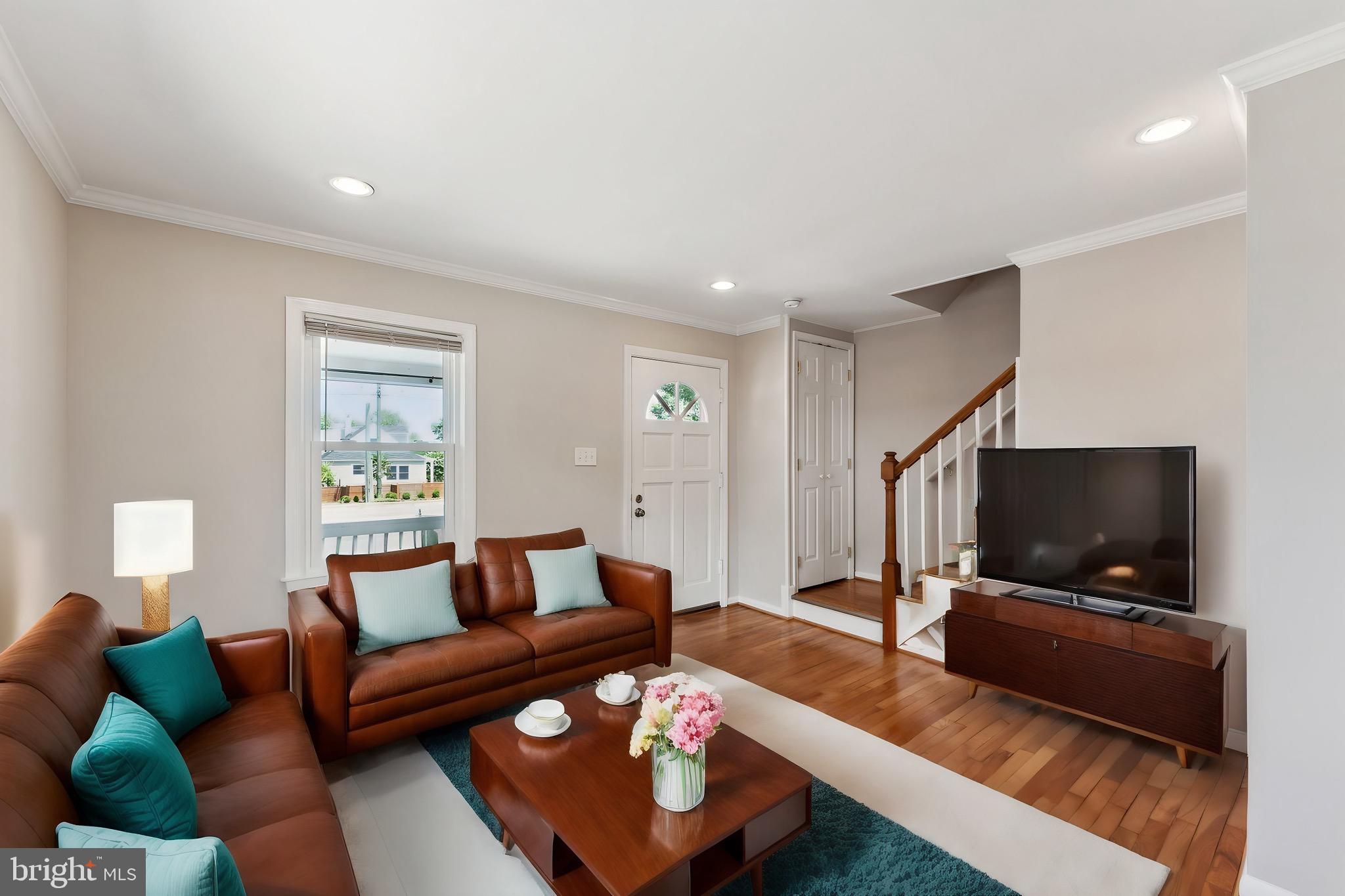 6032 N KINGS HIGHWAY